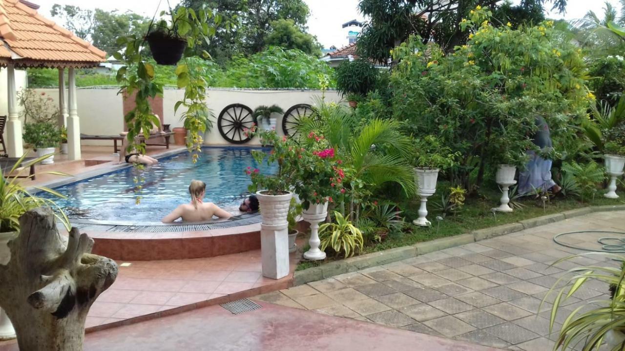 Embiente Guest House Negombo Dış mekan fotoğraf